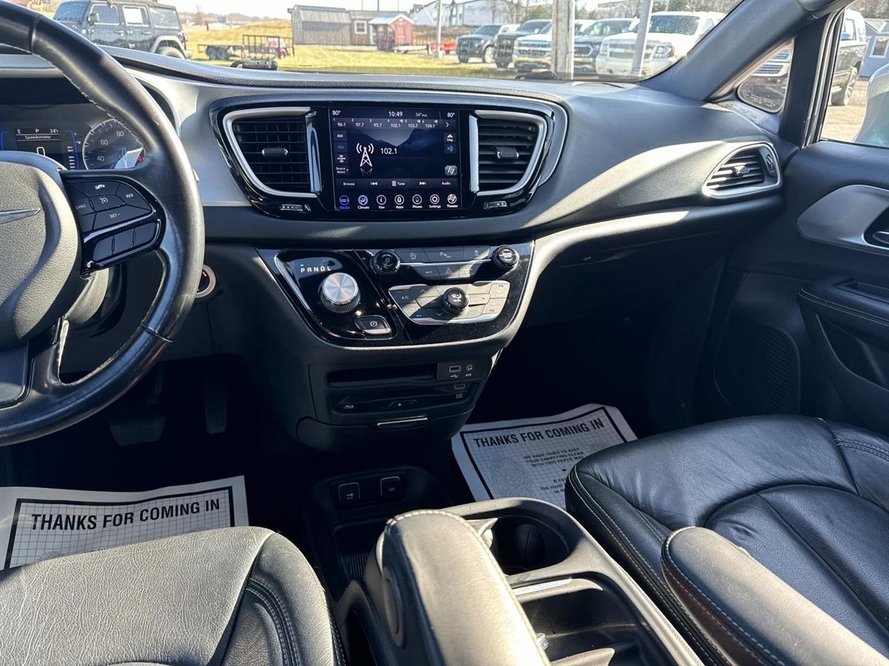 Chrysler Pacifica Touring FWD 2020