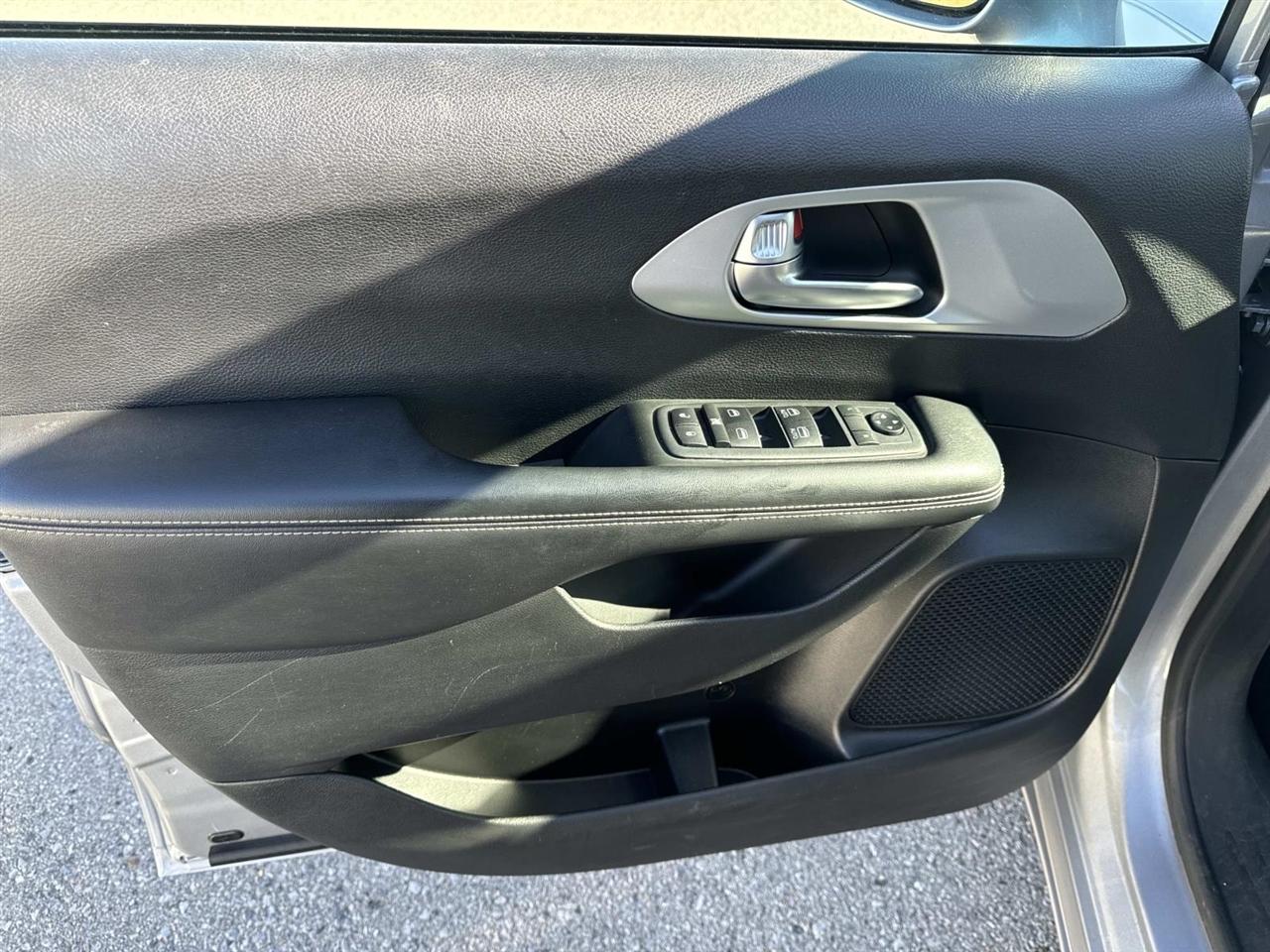 Chrysler Pacifica Touring FWD 2020