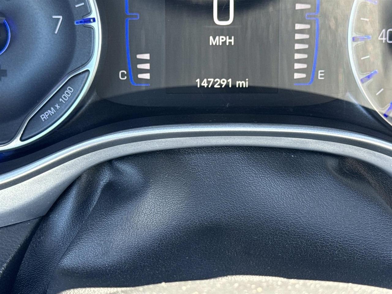 Chrysler Pacifica Touring FWD 2020