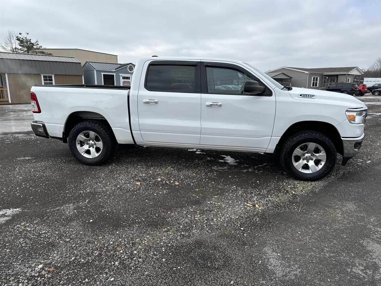 RAM 1500 Big Horn 4x4 Crew Cab 5'7" Box 2020