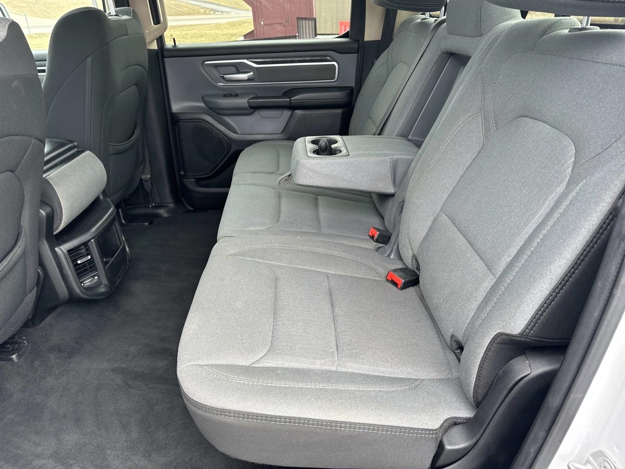 RAM 1500 Big Horn 4x4 Crew Cab 5'7" Box 2020