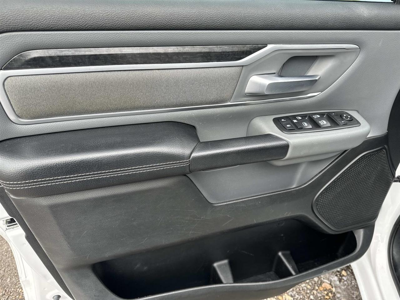 RAM 1500 Big Horn 4x4 Crew Cab 5'7" Box 2020