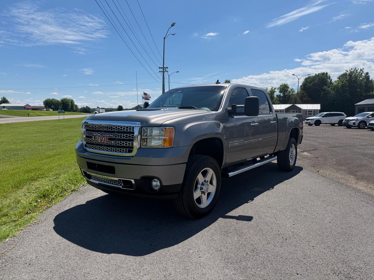 GMC Sierra 2500HD 4WD Crew Cab 153.7" Denali 2013