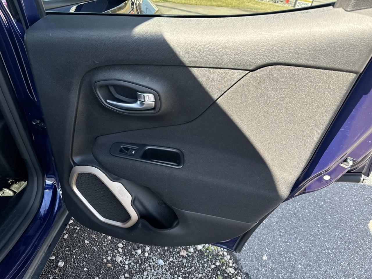 Jeep Renegade 4WD 4dr Latitude 2016