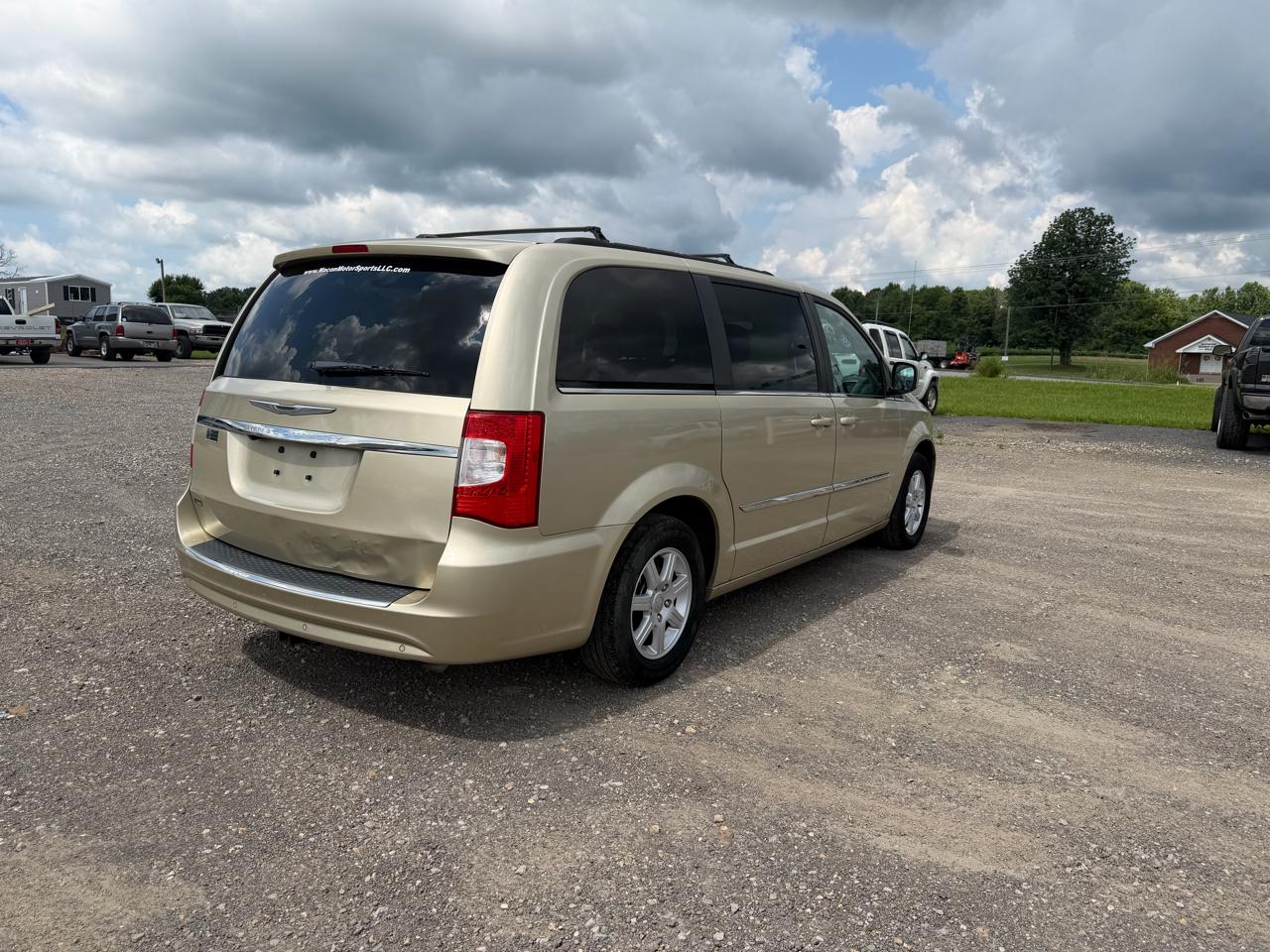 Chrysler Town & Country 4dr Wgn Touring 2011