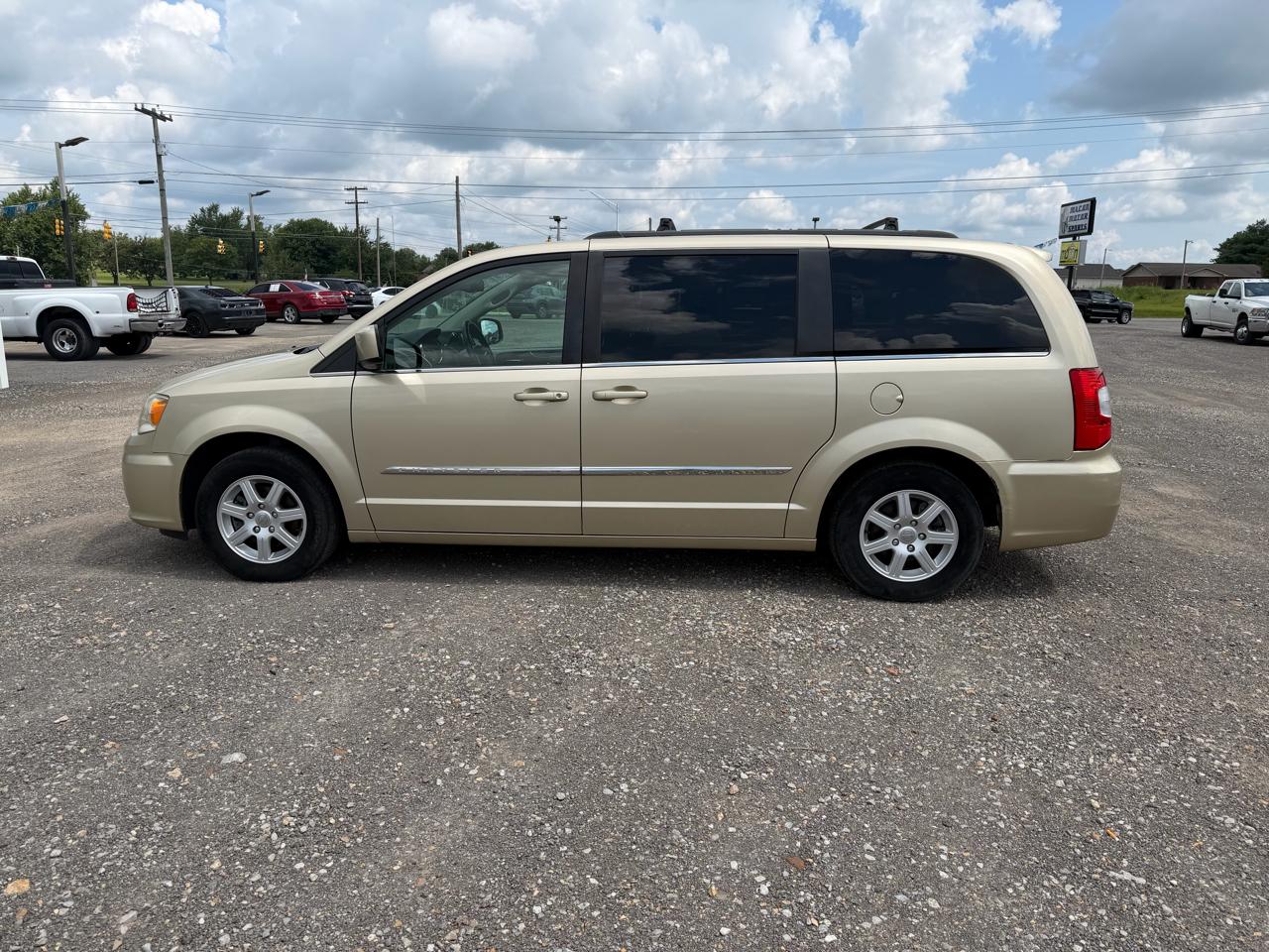Chrysler Town & Country 4dr Wgn Touring 2011