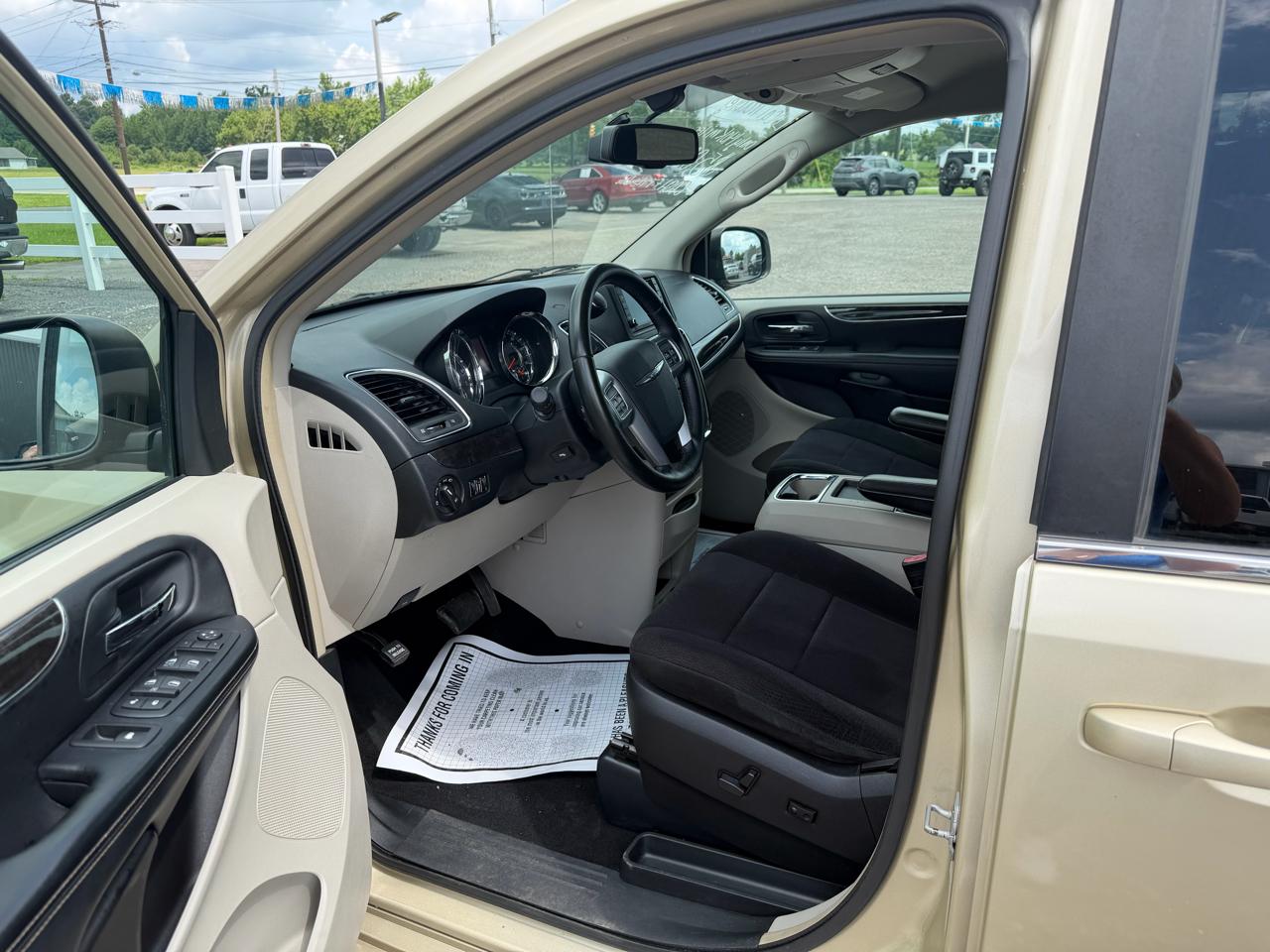 Chrysler Town & Country 4dr Wgn Touring 2011