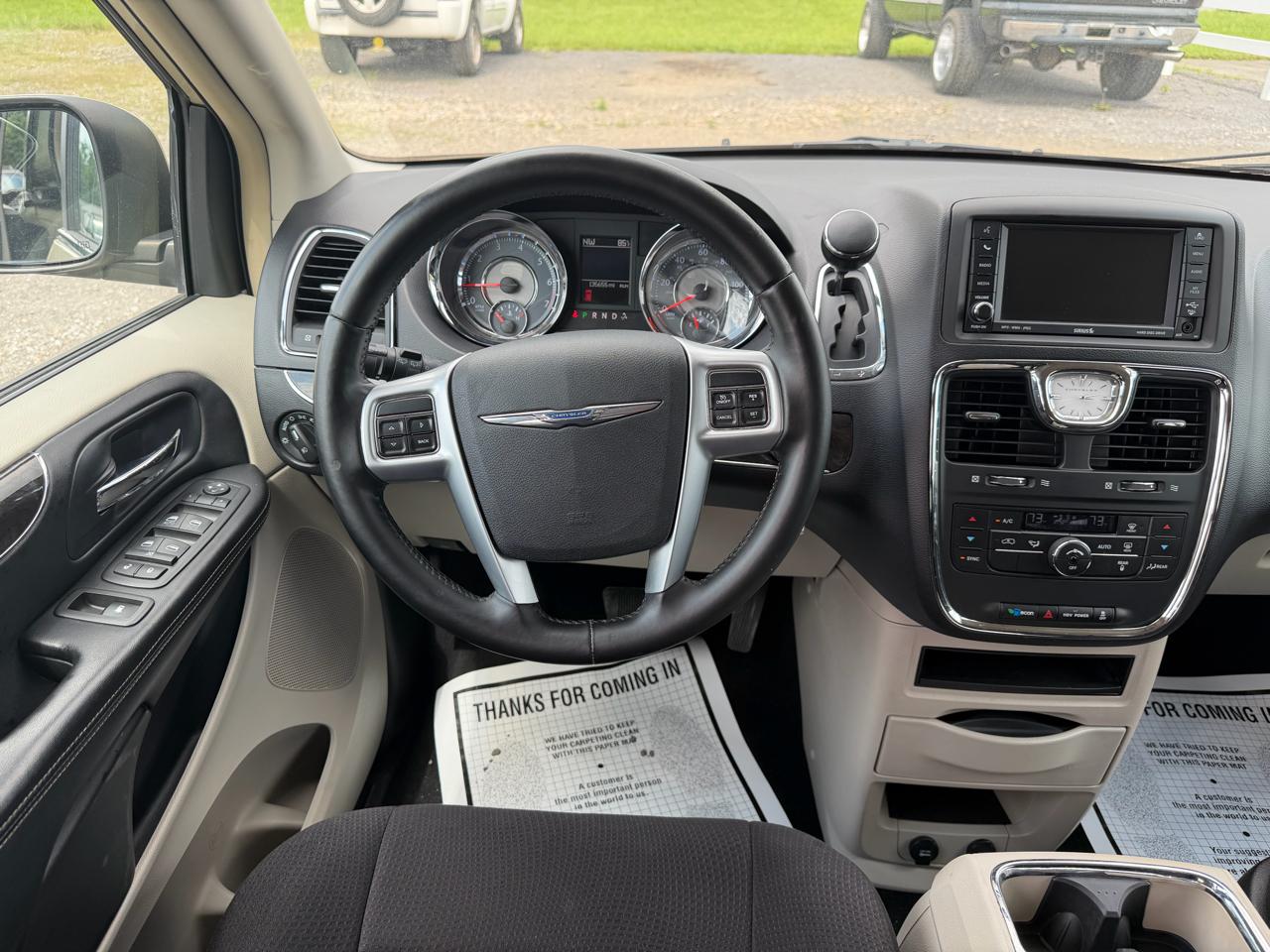 Chrysler Town & Country 4dr Wgn Touring 2011