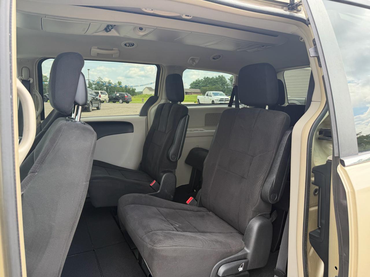Chrysler Town & Country 4dr Wgn Touring 2011