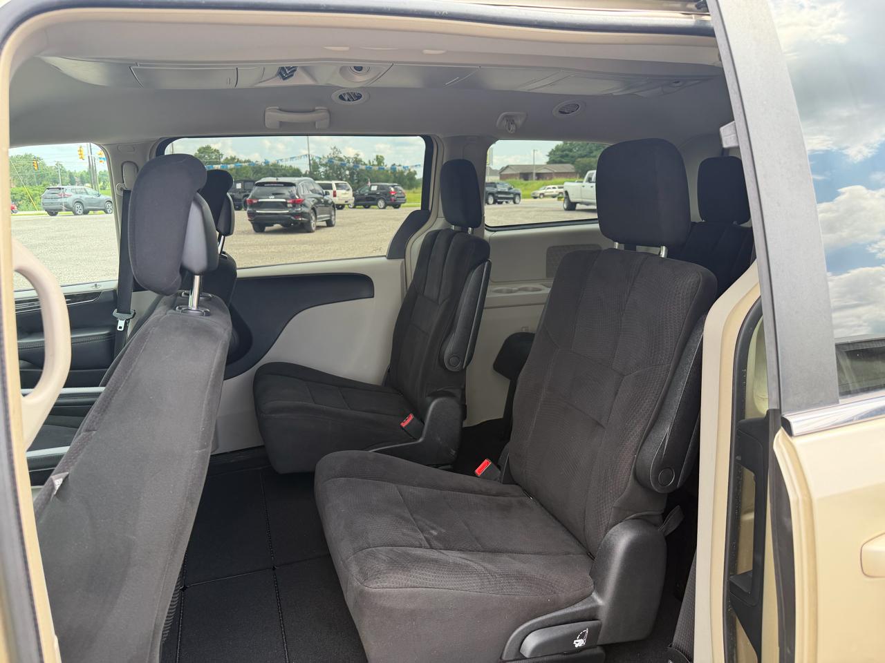 Chrysler Town & Country 4dr Wgn Touring 2011