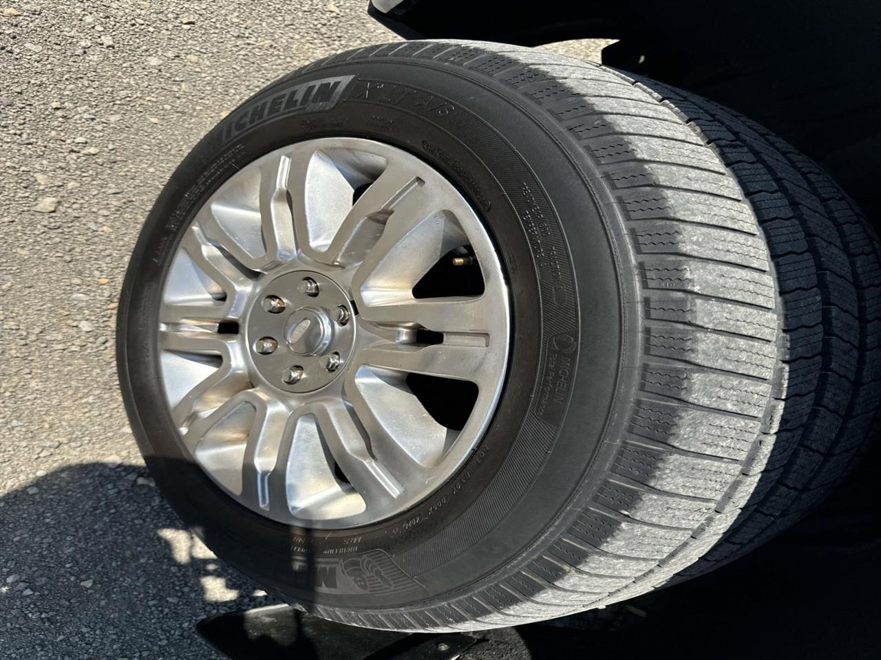 Ford F-150 4WD SuperCrew 145" Platinum 2012