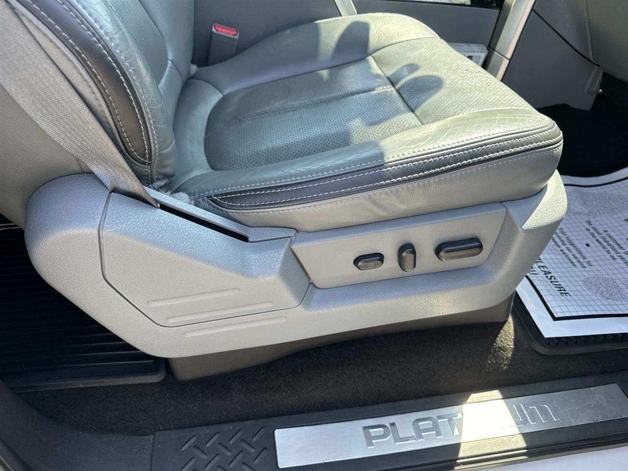 Ford F-150 4WD SuperCrew 145" Platinum 2012