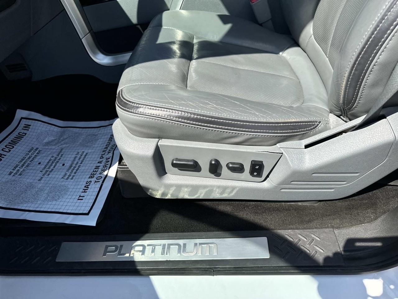 Ford F-150 4WD SuperCrew 145" Platinum 2012