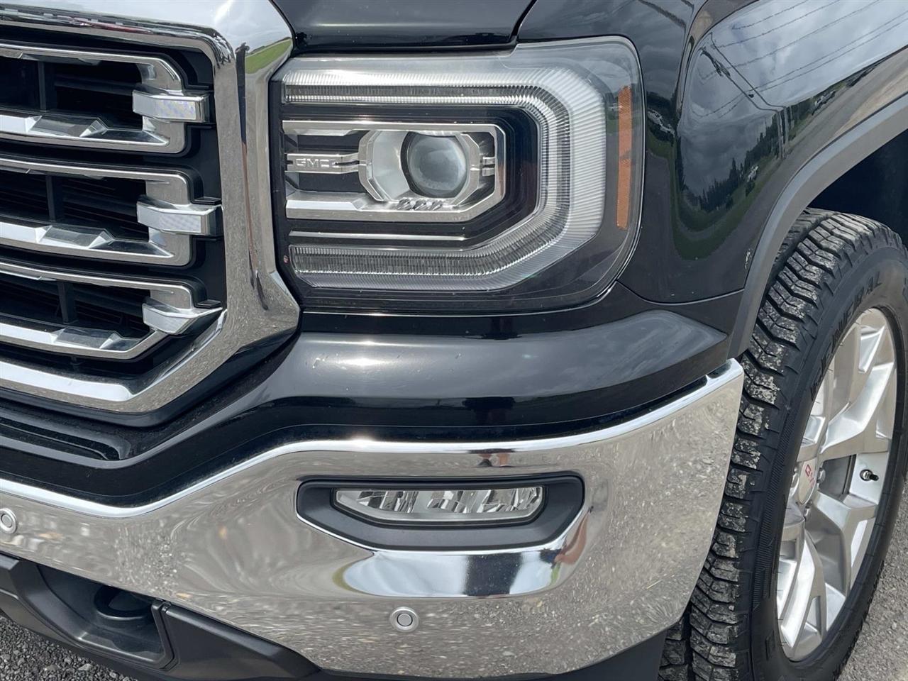 GMC Sierra 1500 4WD Crew Cab 143.5" SLT 2018