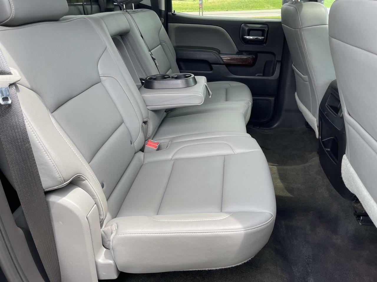 GMC Sierra 1500 4WD Crew Cab 143.5" SLT 2018