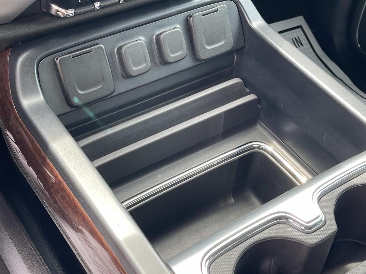 GMC Sierra 1500 4WD Crew Cab 143.5" SLT 2018