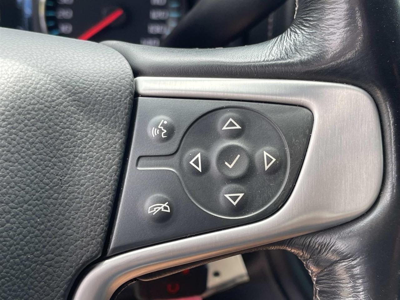GMC Sierra 1500 4WD Crew Cab 143.5" SLT 2018
