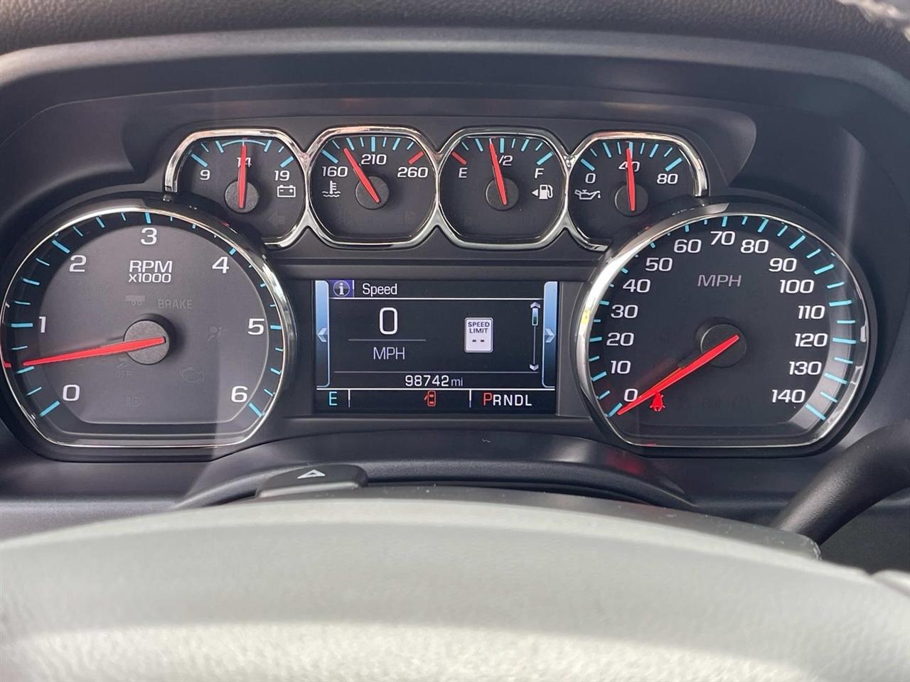 GMC Sierra 1500 4WD Crew Cab 143.5" SLT 2018