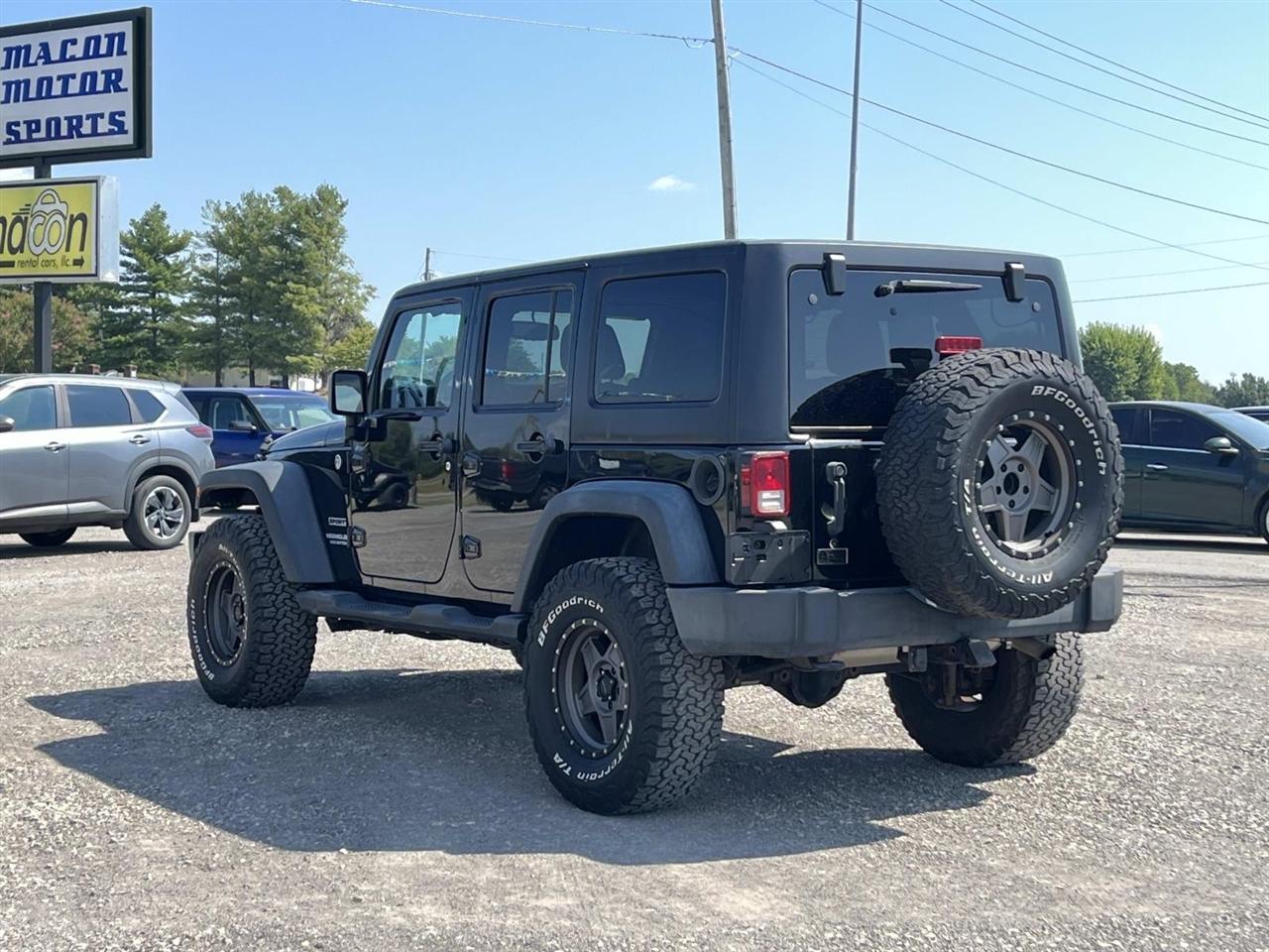 Jeep Wrangler Unlimited 4WD 4dr Sport 2013