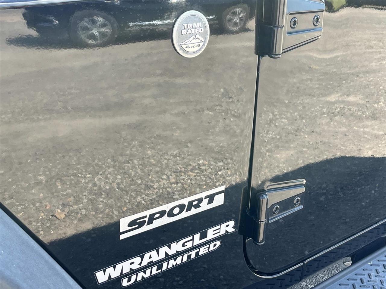 Jeep Wrangler Unlimited 4WD 4dr Sport 2013
