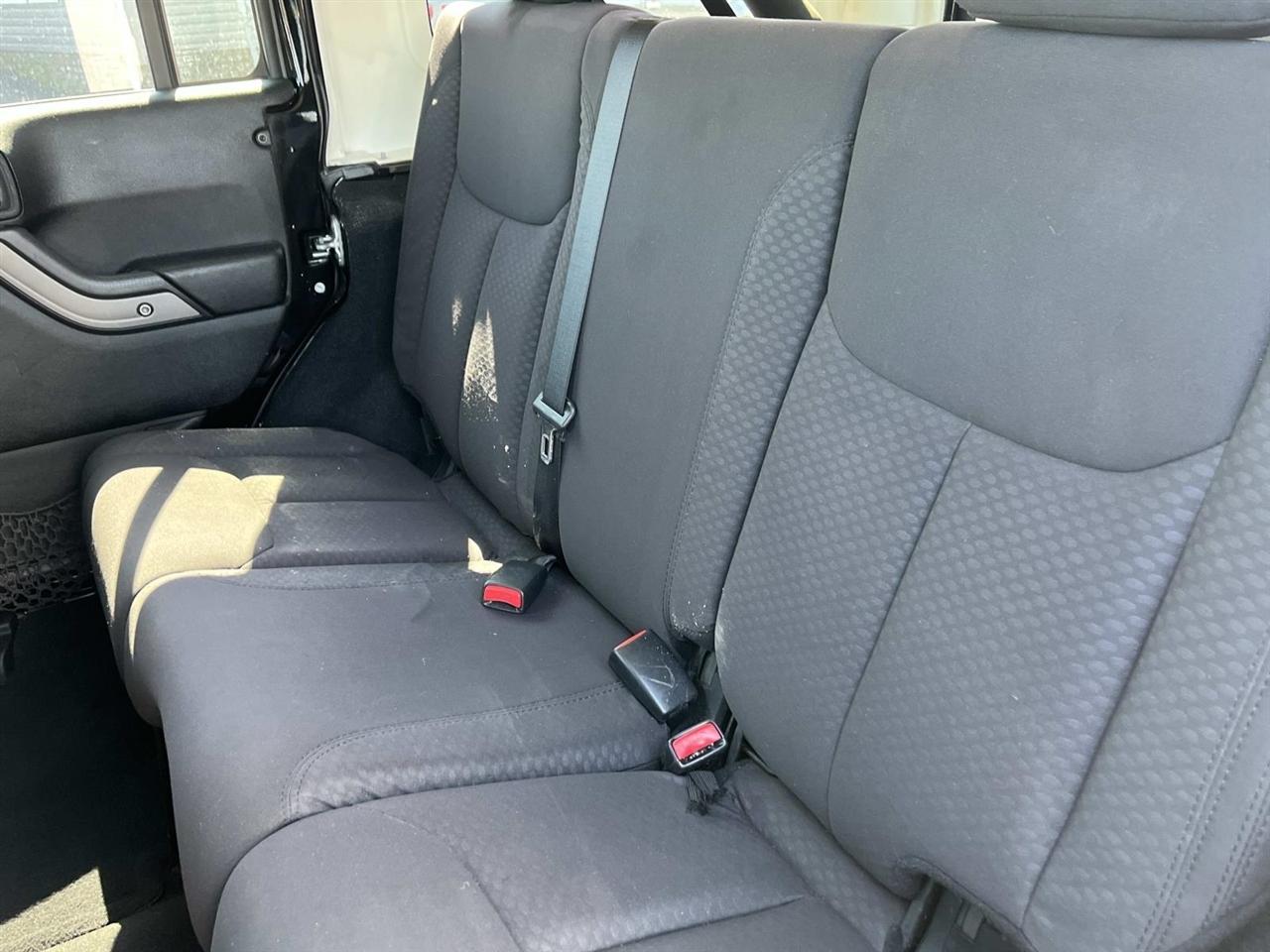 Jeep Wrangler Unlimited 4WD 4dr Sport 2013