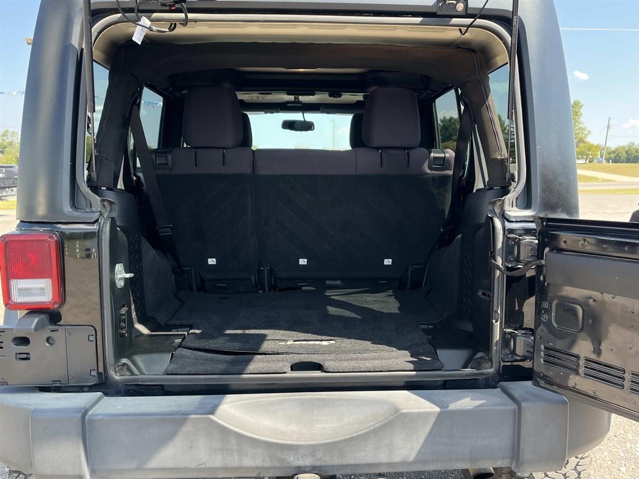 Jeep Wrangler Unlimited 4WD 4dr Sport 2013