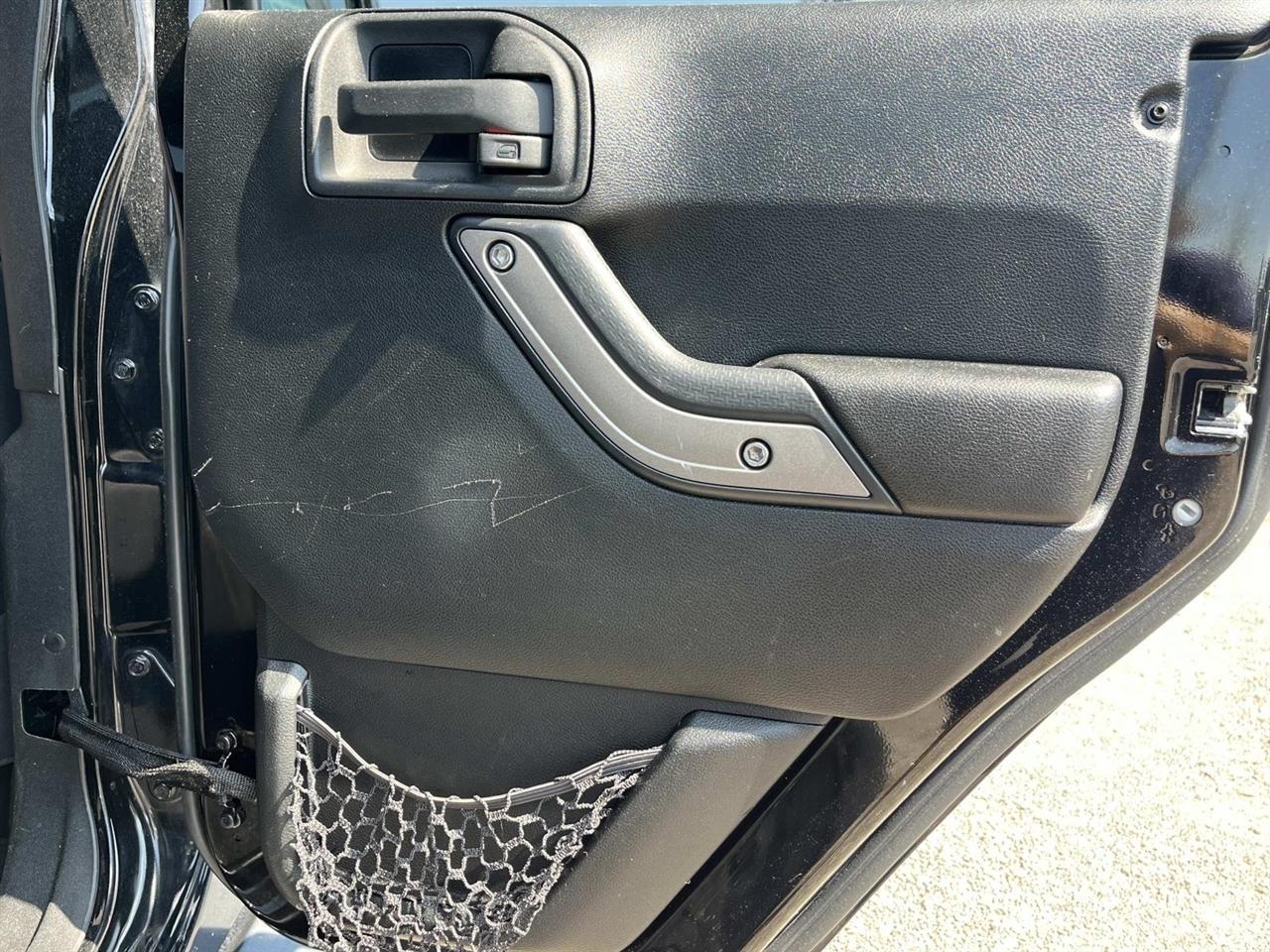 Jeep Wrangler Unlimited 4WD 4dr Sport 2013