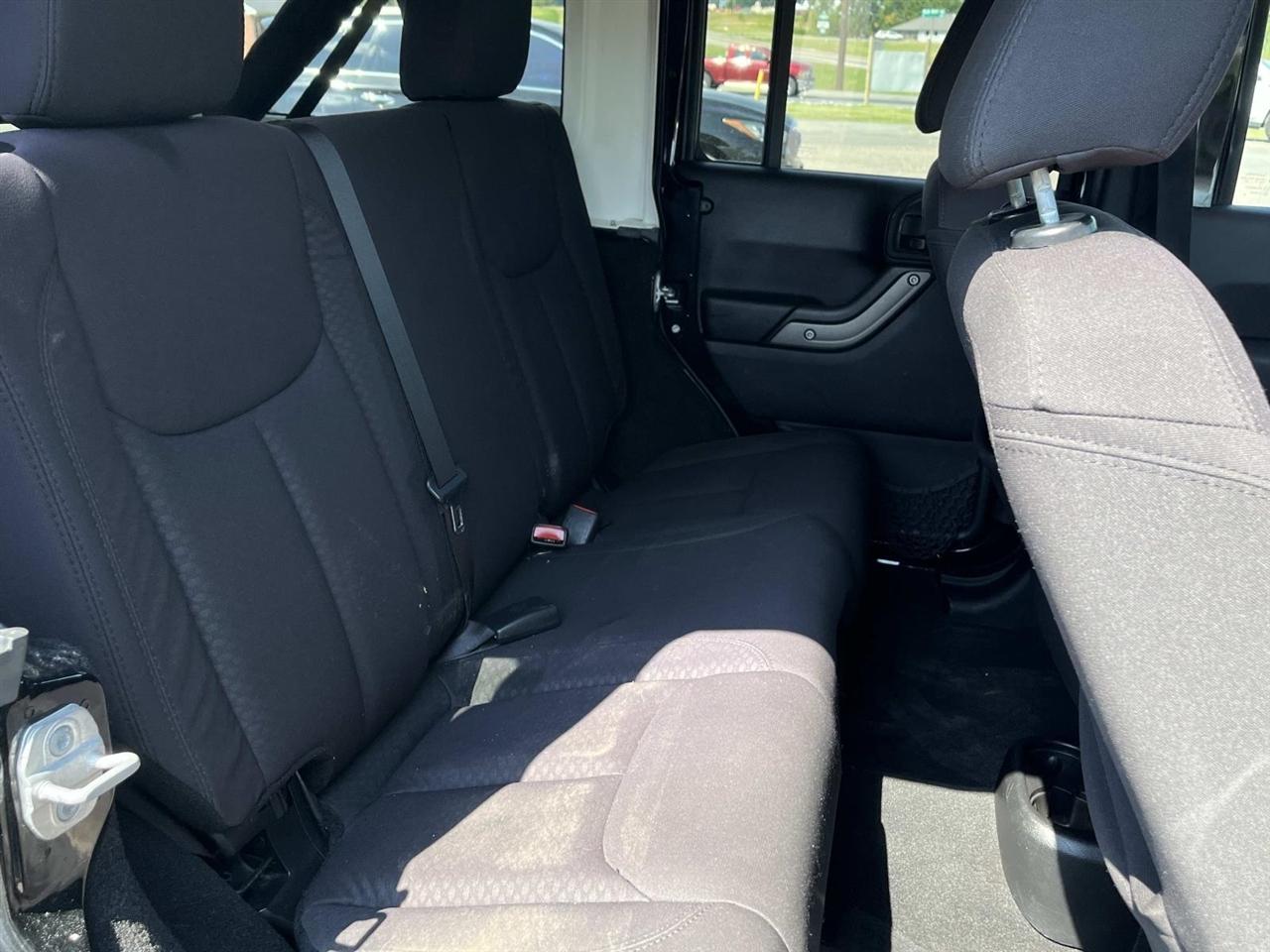 Jeep Wrangler Unlimited 4WD 4dr Sport 2013