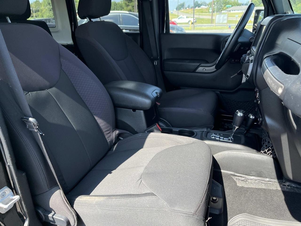 Jeep Wrangler Unlimited 4WD 4dr Sport 2013