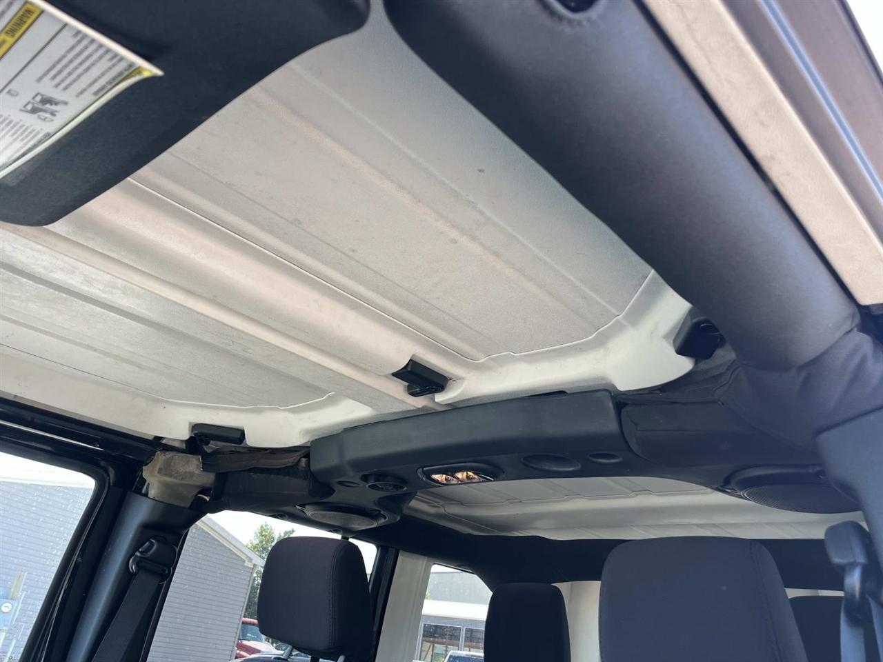 Jeep Wrangler Unlimited 4WD 4dr Sport 2013