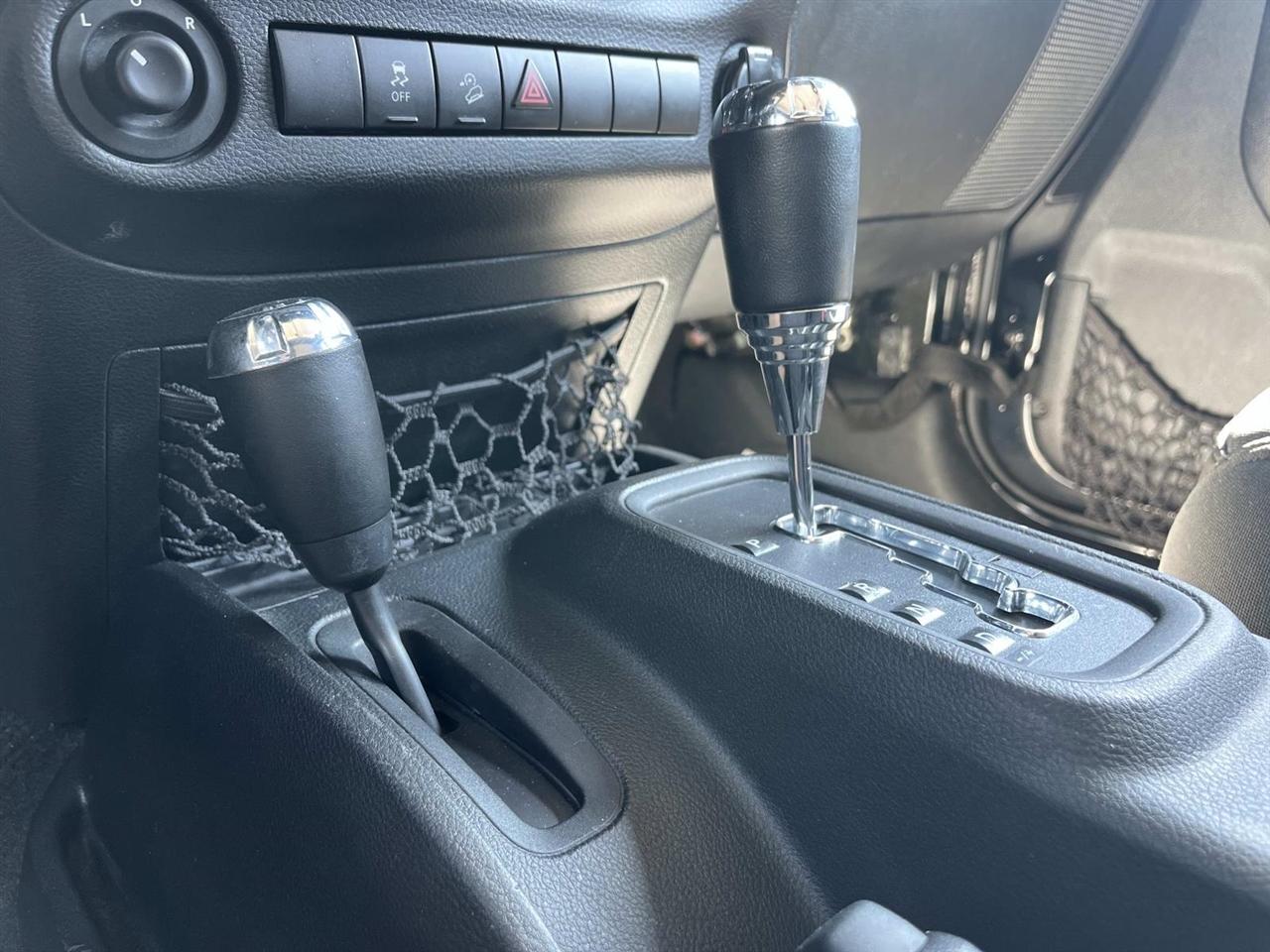 Jeep Wrangler Unlimited 4WD 4dr Sport 2013
