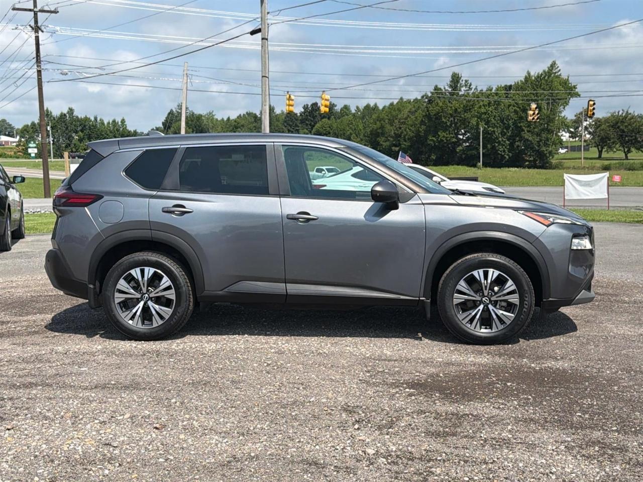 Nissan Rogue FWD SV 2022