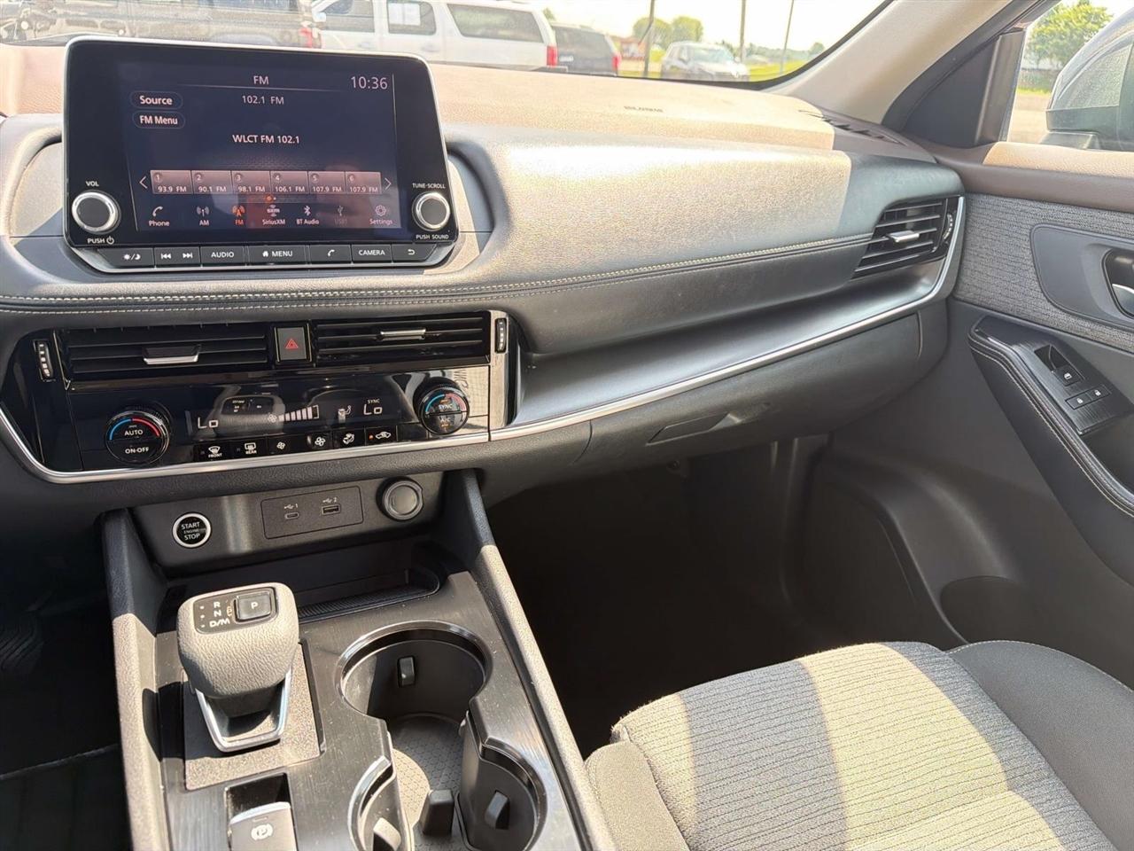 Nissan Rogue FWD SV 2022