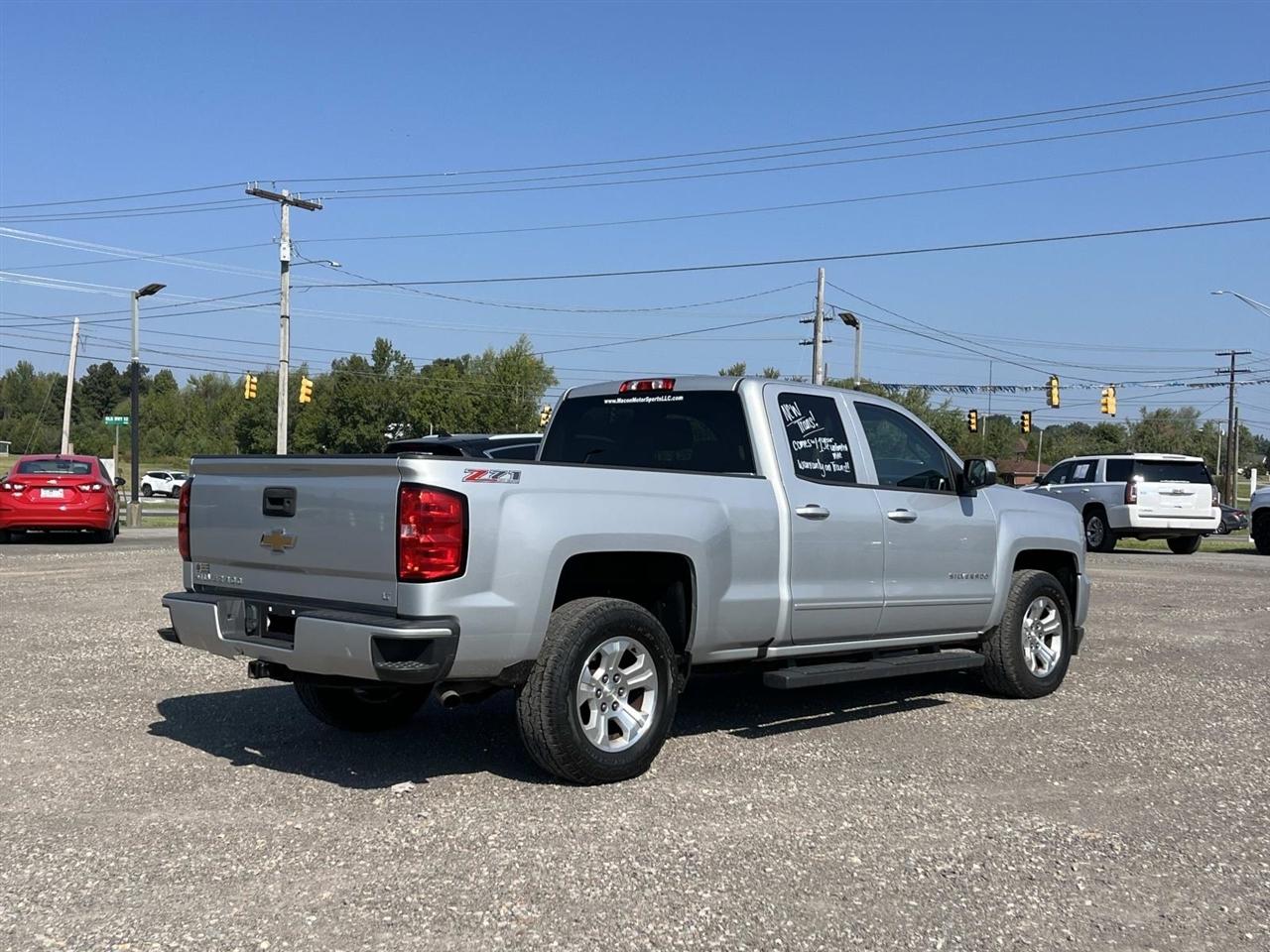Chevrolet Silverado 1500 4WD Double Cab 143.5" LT w/2LT 2017
