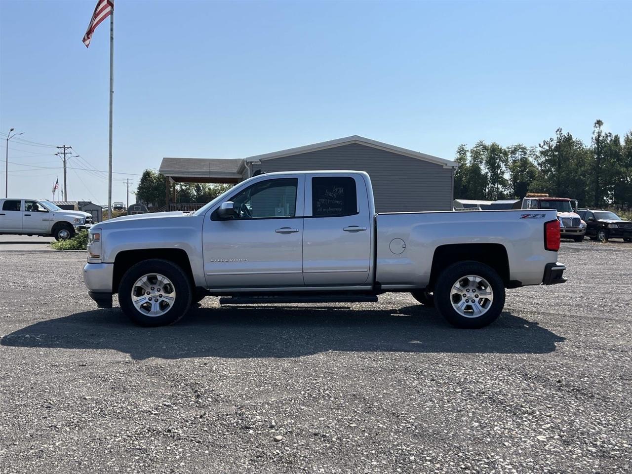 Chevrolet Silverado 1500 4WD Double Cab 143.5" LT w/2LT 2017