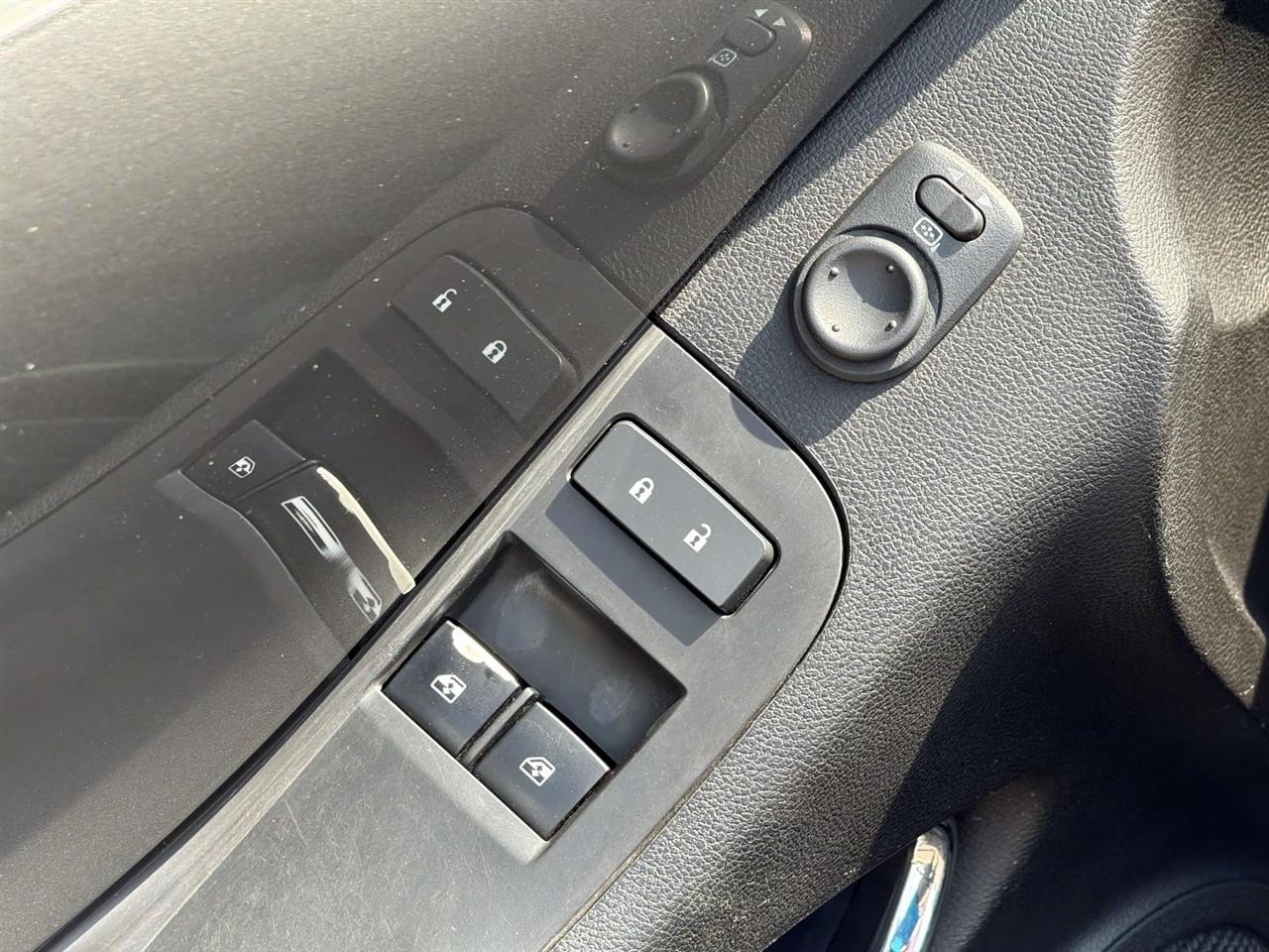 Chevrolet Camaro 2dr Cpe 2LT 2012