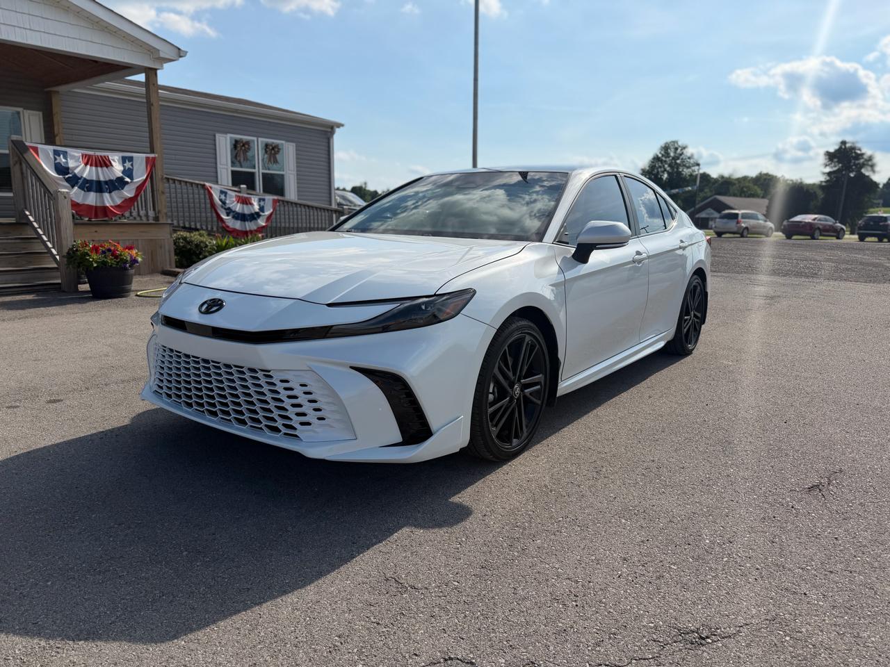 Toyota Camry Hybrid XSE Auto 2025