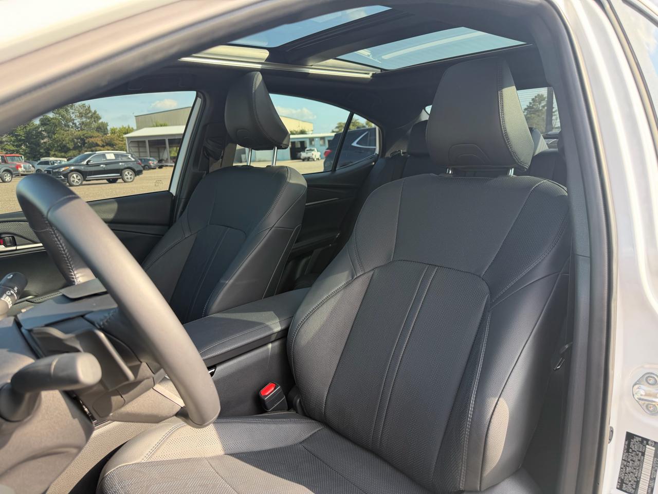 Toyota Camry Hybrid XSE Auto 2025