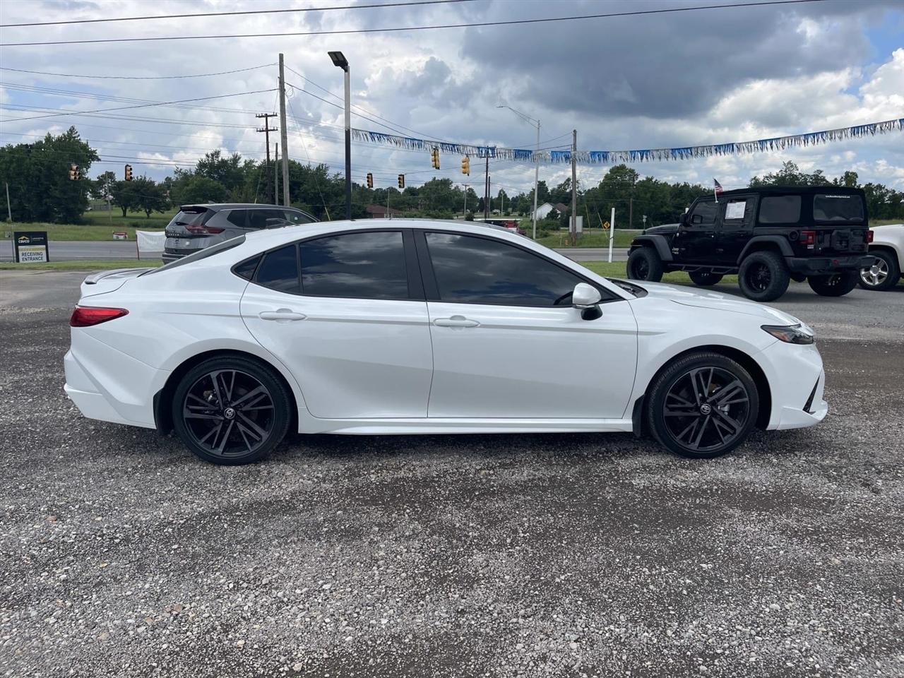 Toyota Camry Hybrid XSE Auto 2025