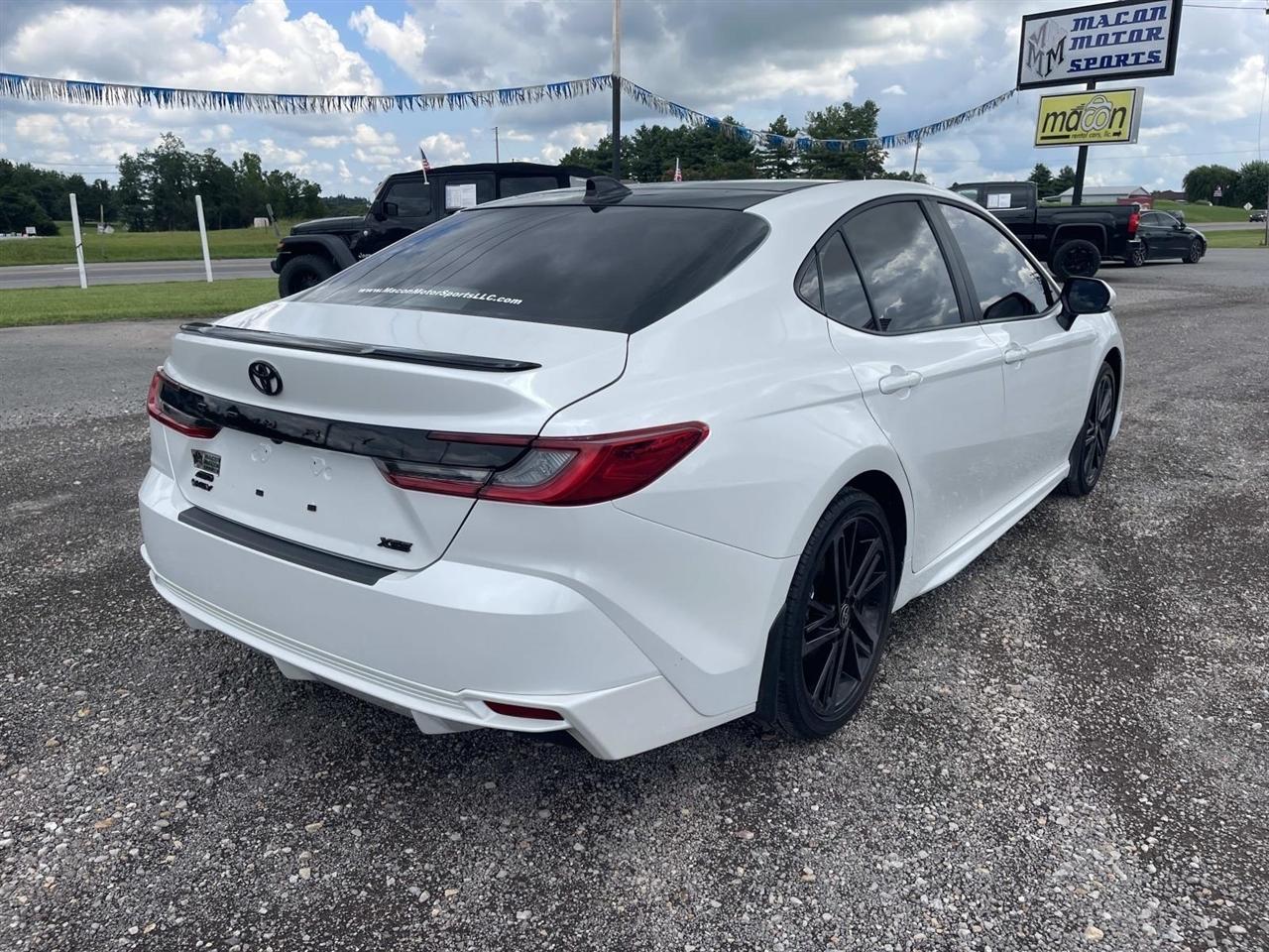 Toyota Camry Hybrid XSE Auto 2025