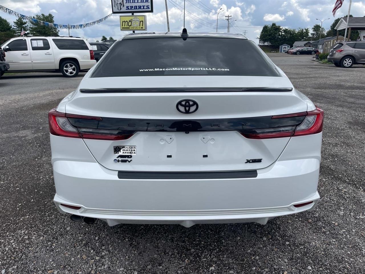 Toyota Camry Hybrid XSE Auto 2025