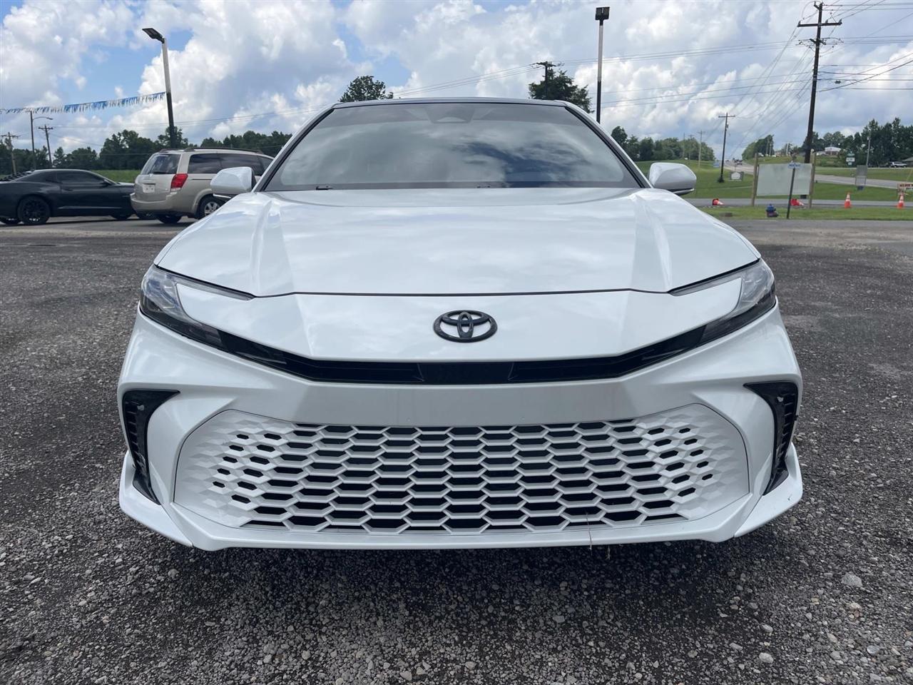 Toyota Camry Hybrid XSE Auto 2025
