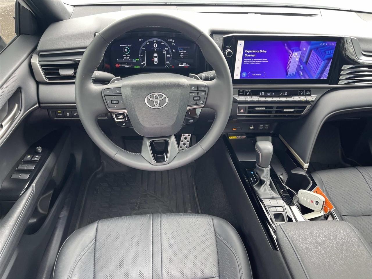Toyota Camry Hybrid XSE Auto 2025