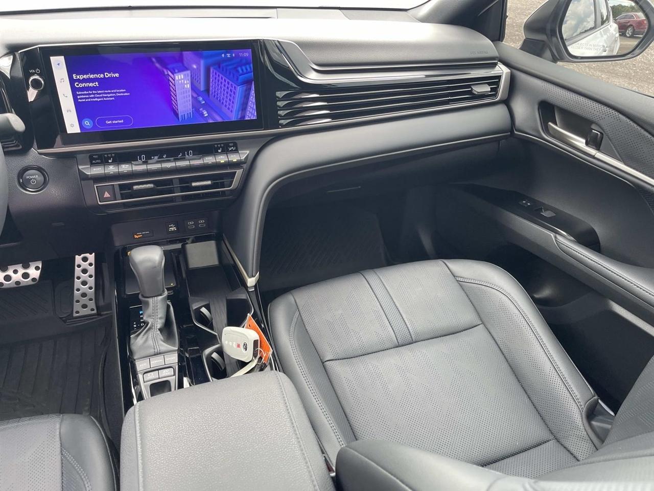 Toyota Camry Hybrid XSE Auto 2025