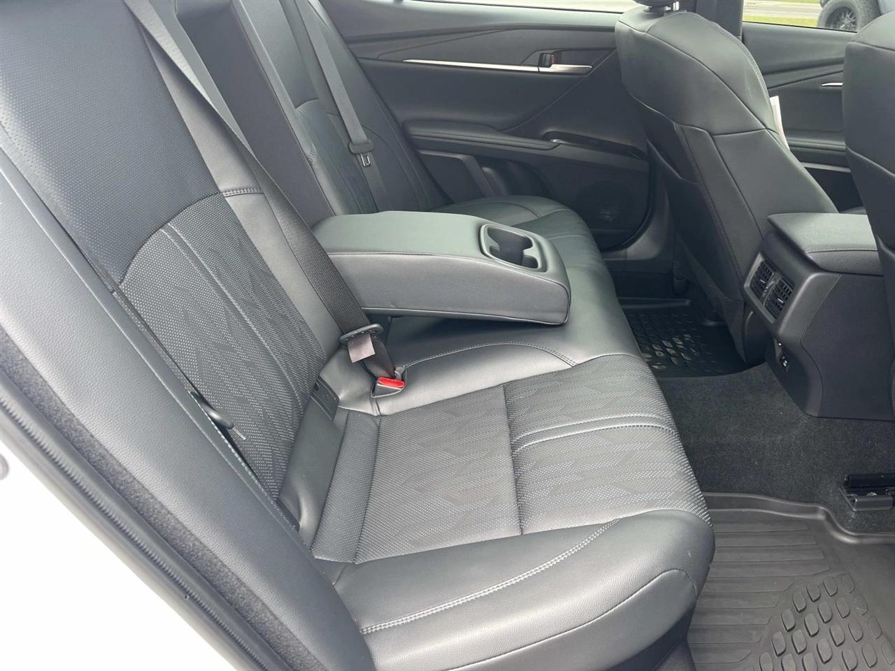 Toyota Camry Hybrid XSE Auto 2025