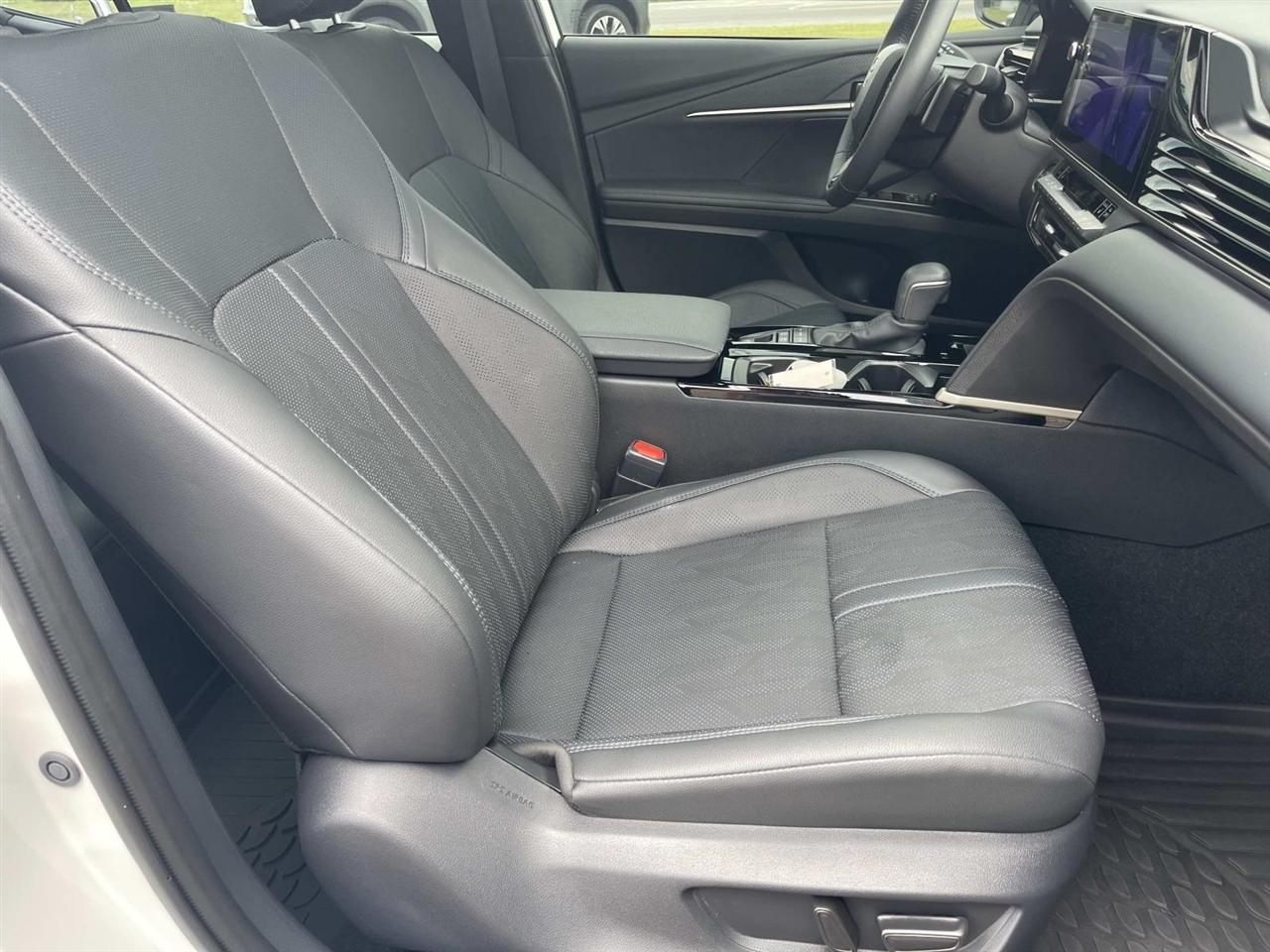 Toyota Camry Hybrid XSE Auto 2025