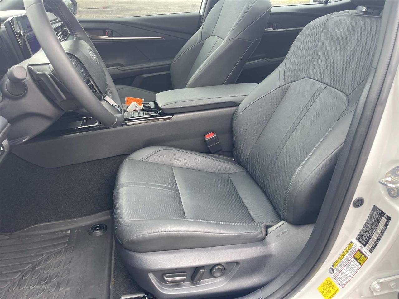 Toyota Camry Hybrid XSE Auto 2025