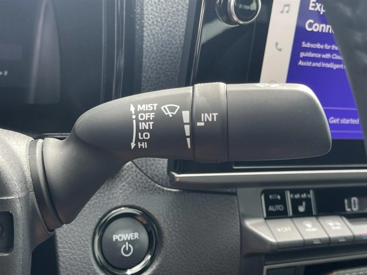 Toyota Camry Hybrid XSE Auto 2025