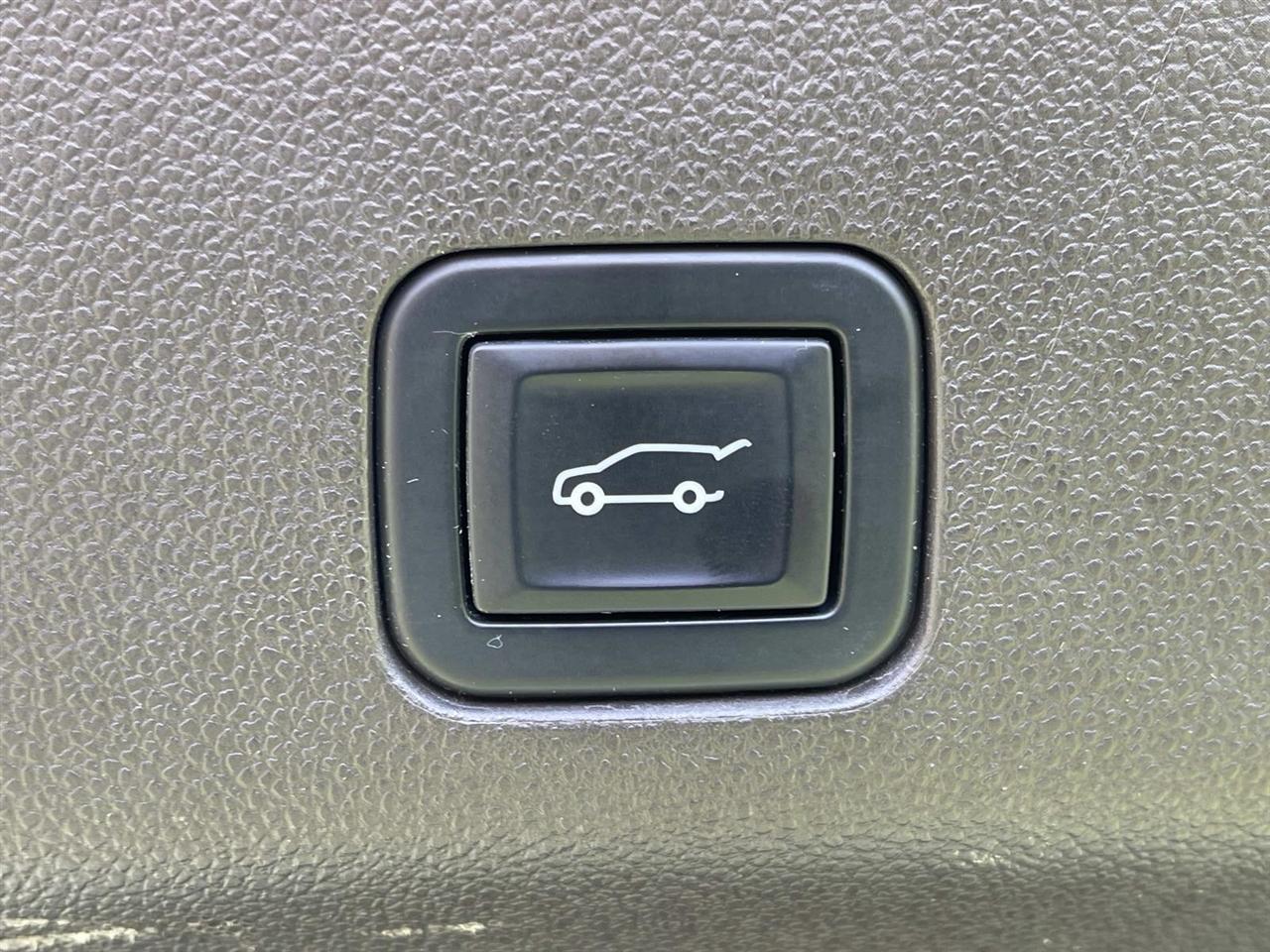 GMC Yukon 4WD 4dr Denali 2022