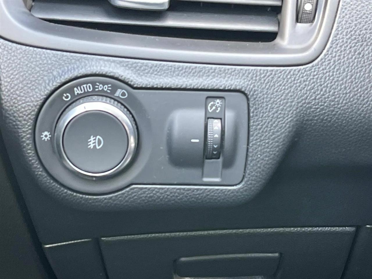 Buick Envision FWD 4dr Essence 2020